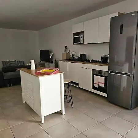 De 2 Avec Terrasse Amenagee A Lägenhet