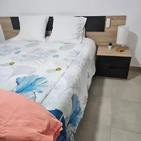 De 2 Avec Terrasse Amenagee A *